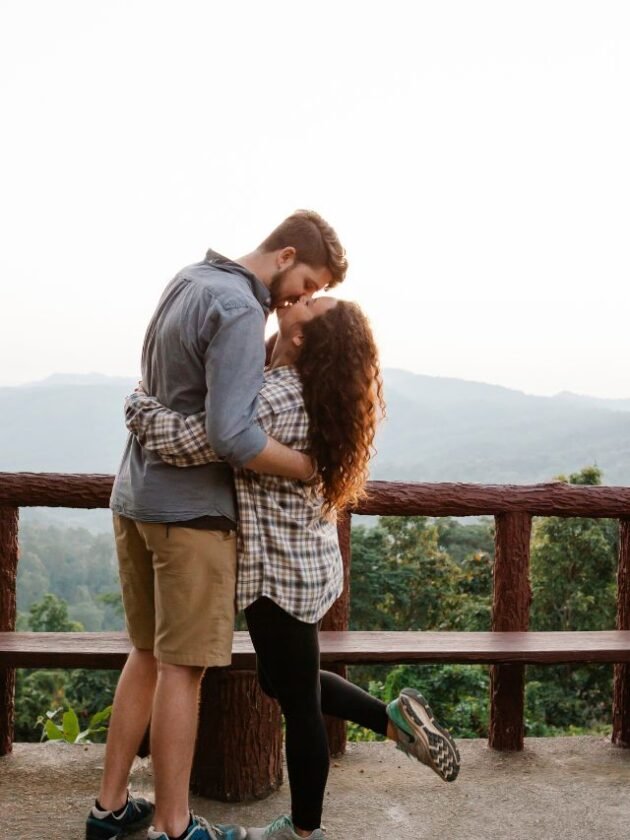 kiss day shayari in hindi